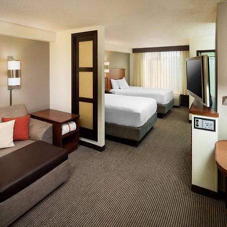 Hyatt Place Charlotte Arrowood Exterior photo